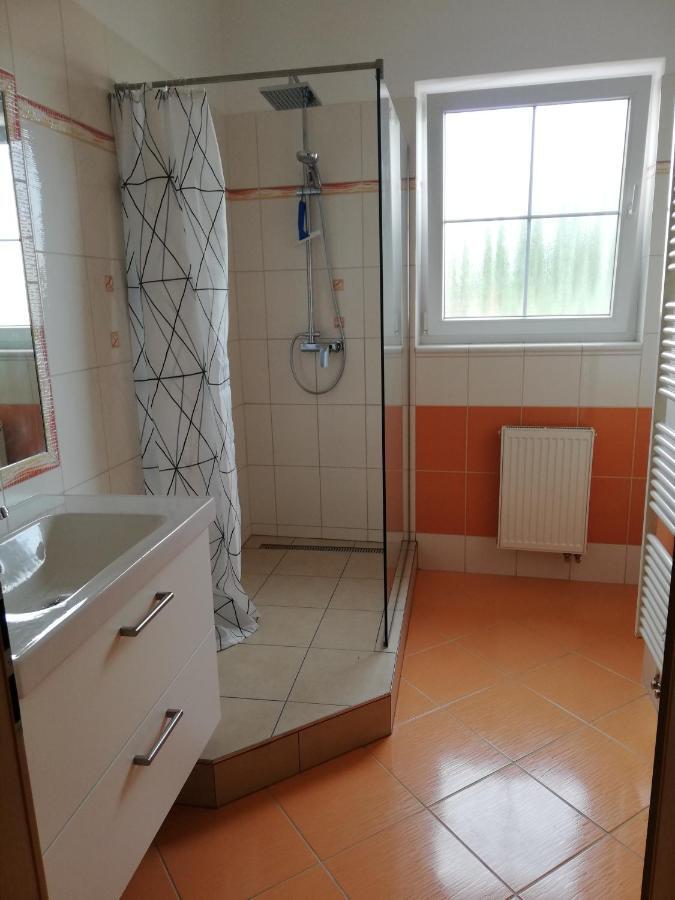 Apartmany Pod Divadlem Znojmo Luaran gambar